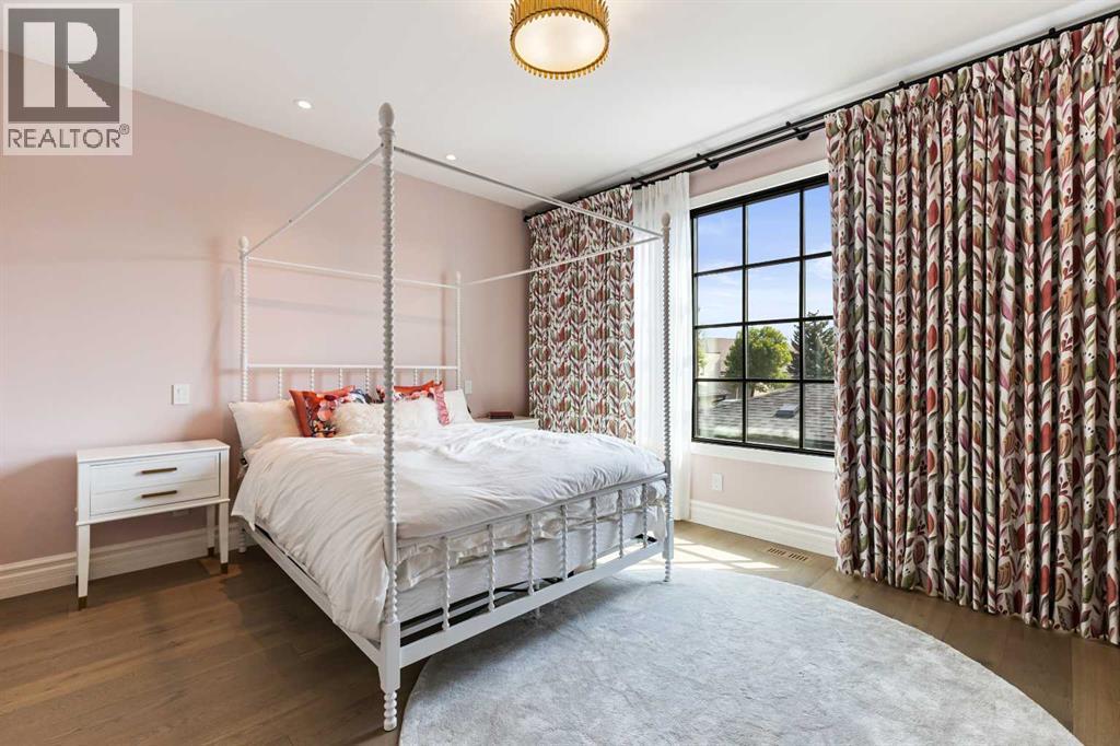 82 Valour Circle Sw, Calgary, Alberta  T3E 7B6 - Photo 32 - A2230464