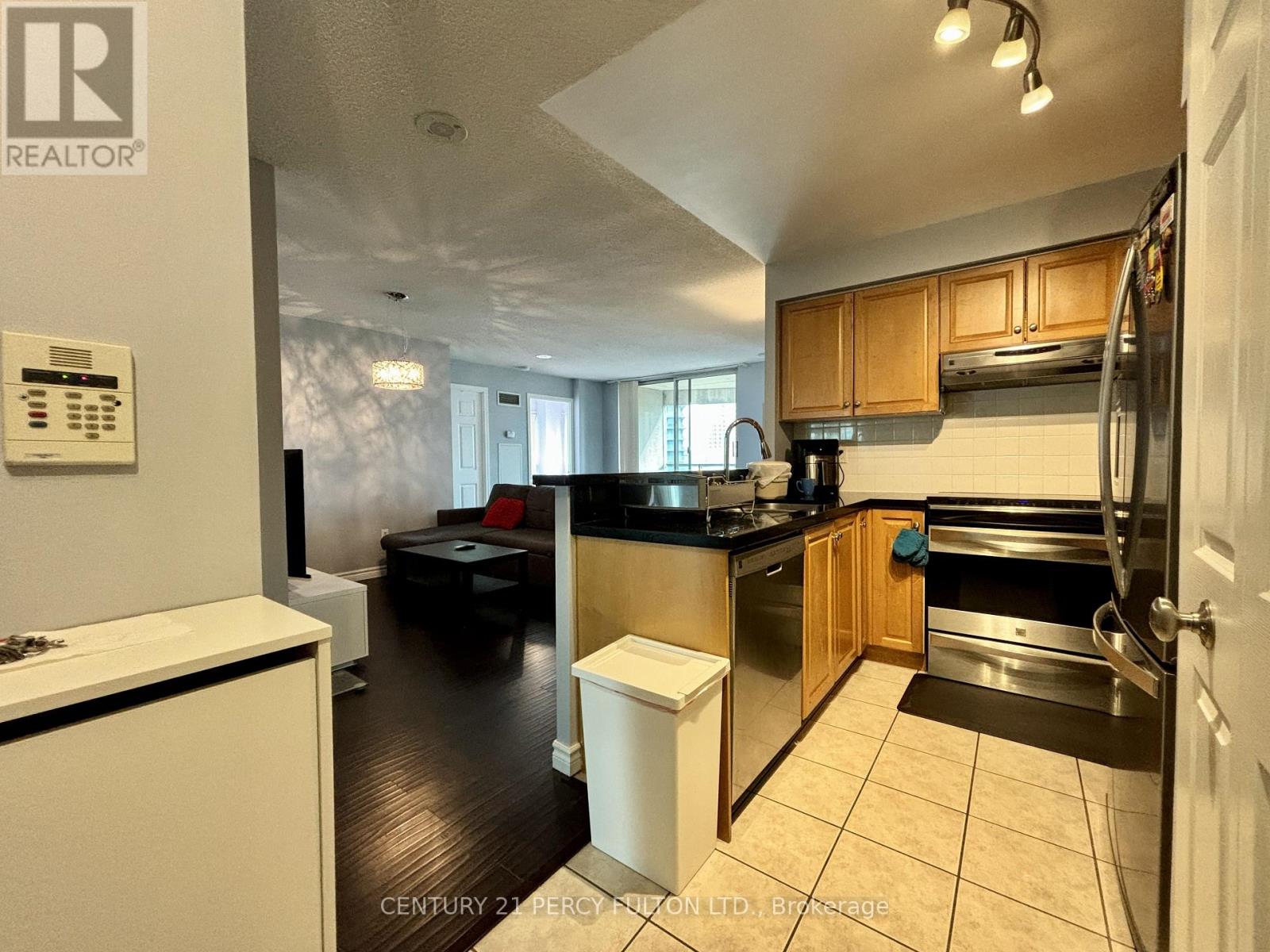 2003 - 7 Lorraine Drive, Toronto, Ontario  M2N 7H2 - Photo 4 - C12588612