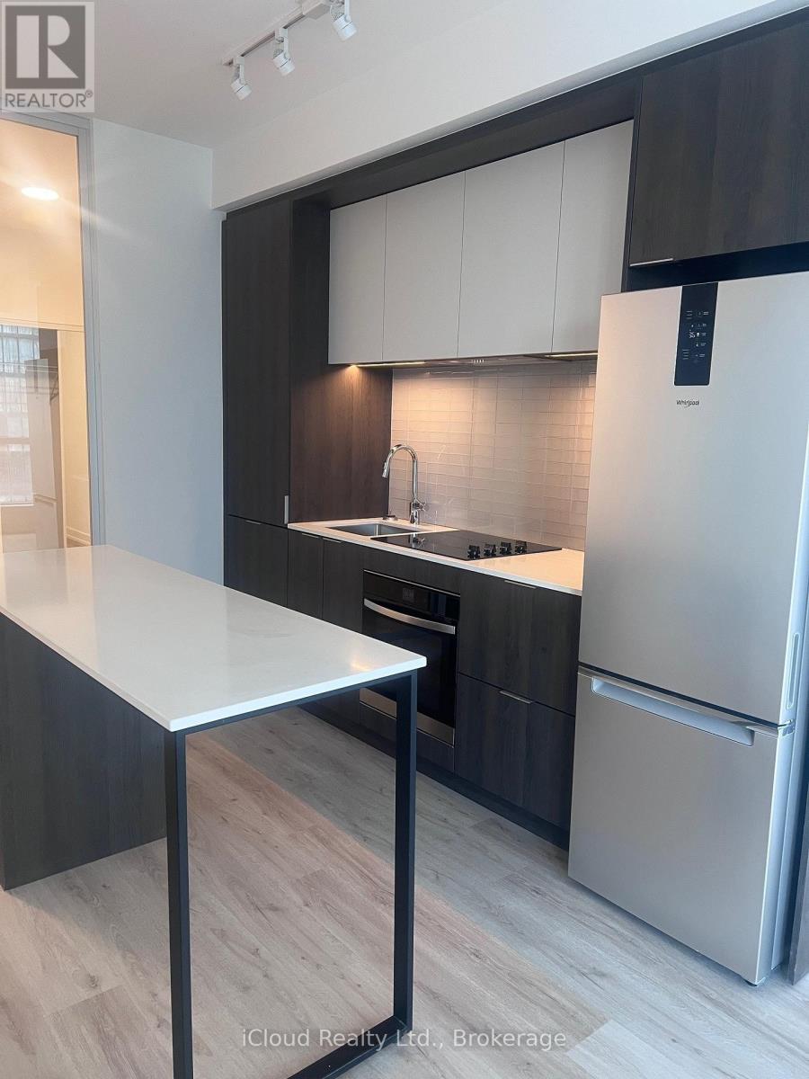 316 - 395 Square One Drive, Mississauga, Ontario  L5B 0C5 - Photo 2 - W12588606