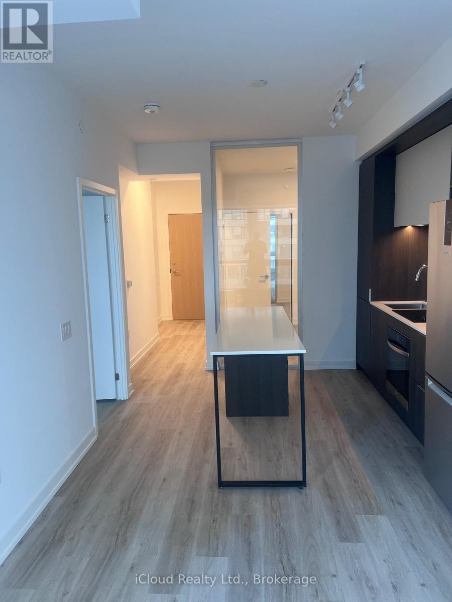 316 - 395 Square One Drive, Mississauga, Ontario  L5B 0C5 - Photo 3 - W12588606