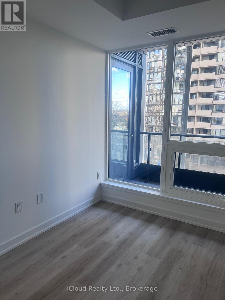 316 - 395 Square One Drive, Mississauga, Ontario  L5B 0C5 - Photo 5 - W12588606