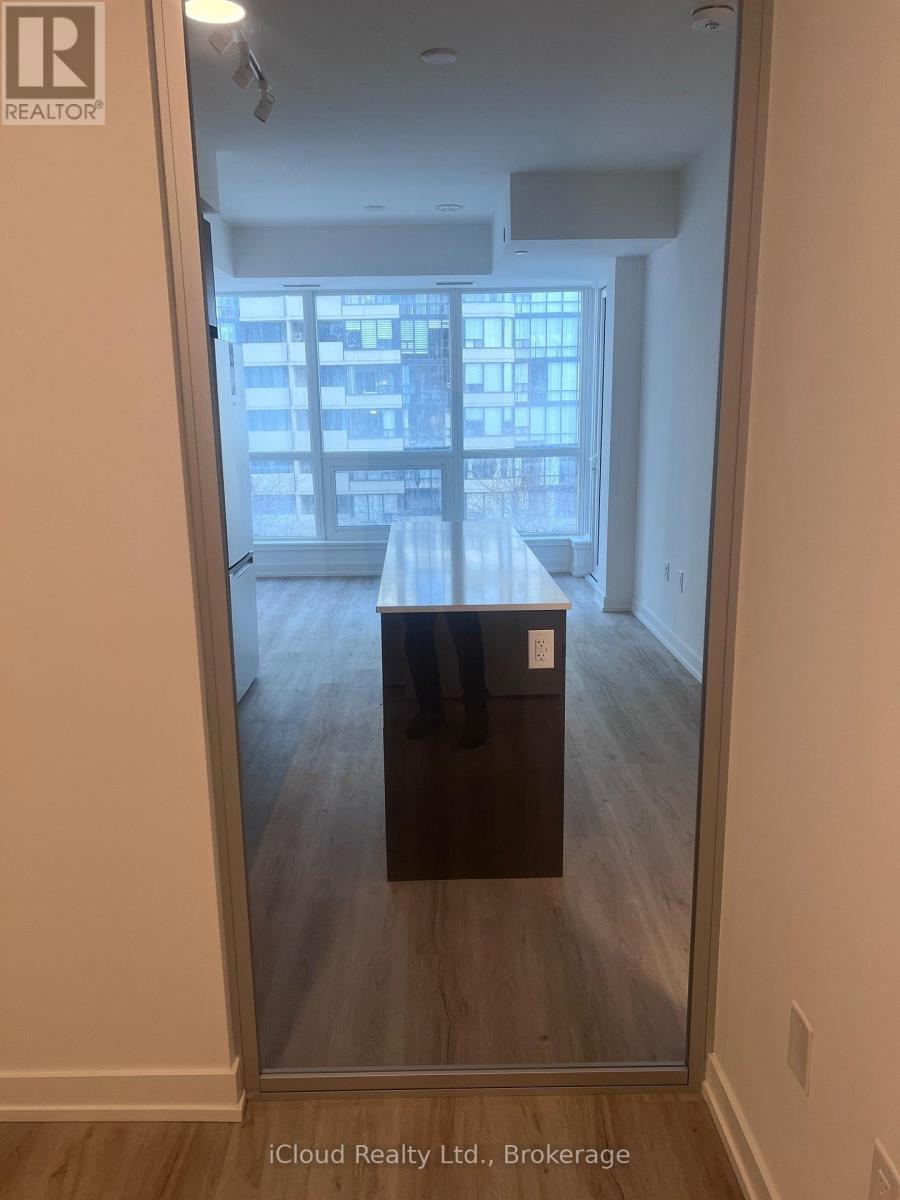 316 - 395 Square One Drive, Mississauga, Ontario  L5B 0C5 - Photo 9 - W12588606