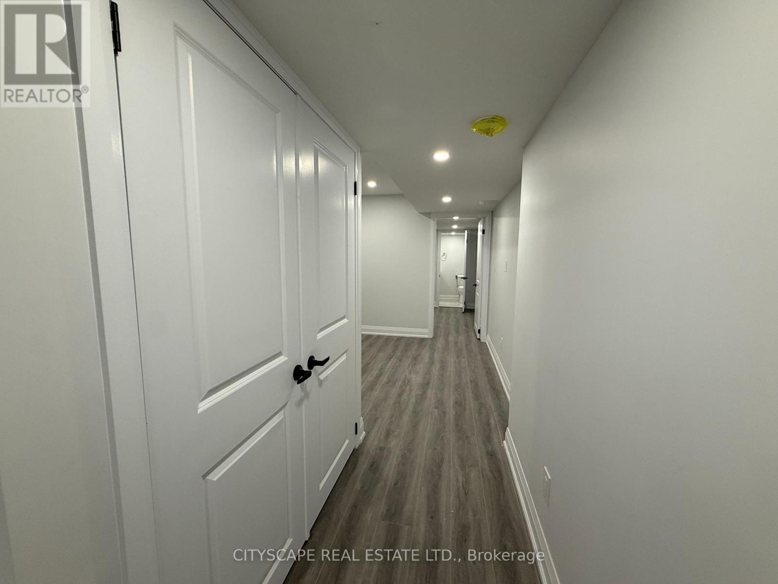 5582 Meadowcrest Avenue, Mississauga, Ontario  L5M 0V1 - Photo 13 - W12588632