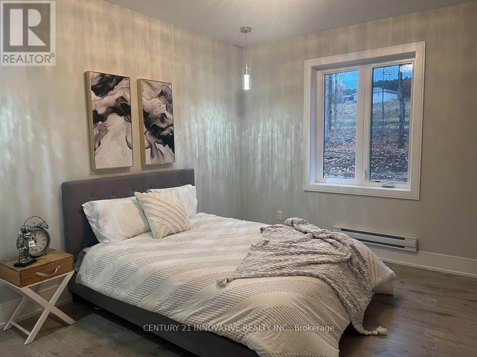 2 Golf Lane N, Strong, Ontario  P0A 1Z0 - Photo 6 - X12588610