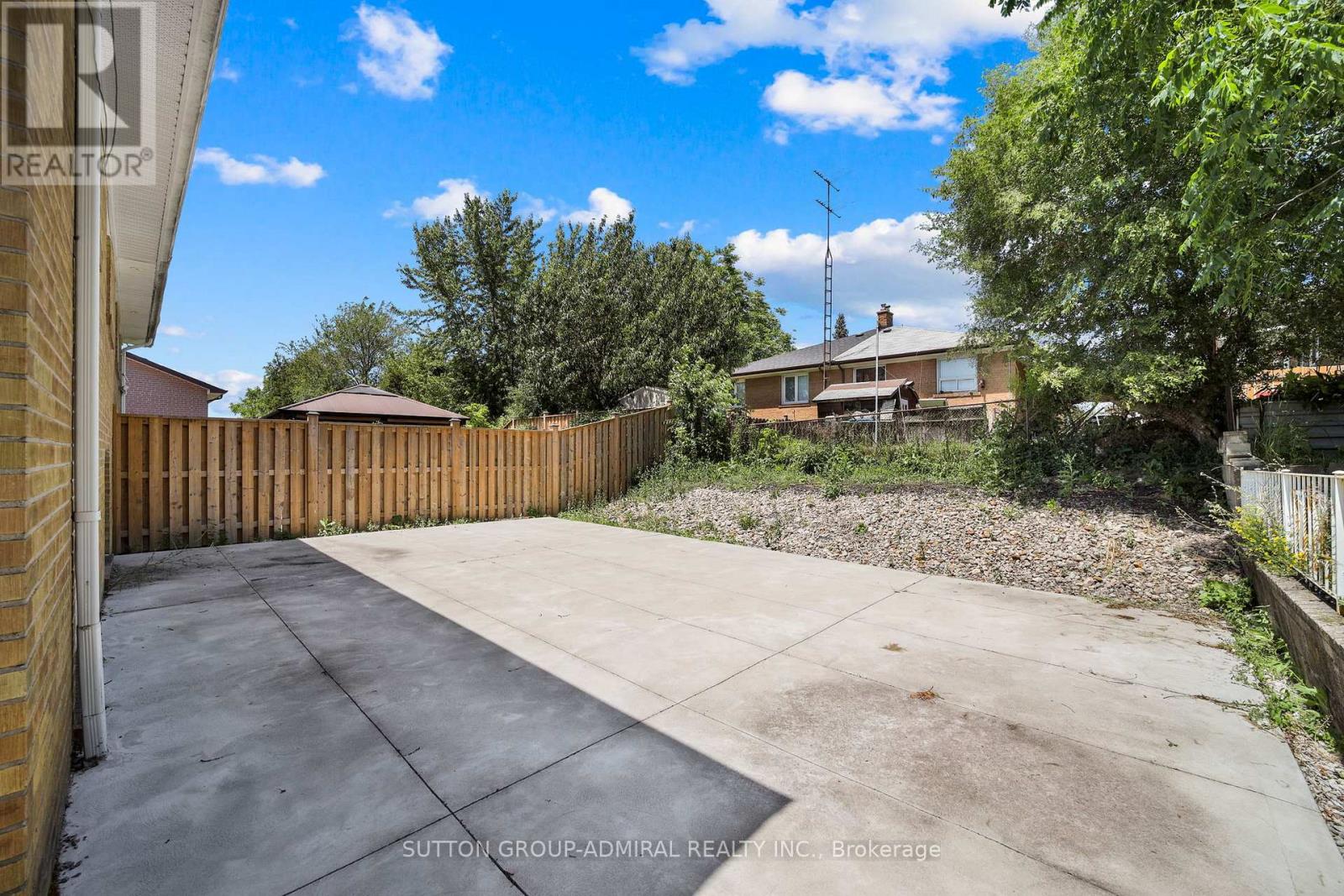 38 Frankton Crescent, Toronto, Ontario  M3J 1C1 - Photo 32 - W12433072