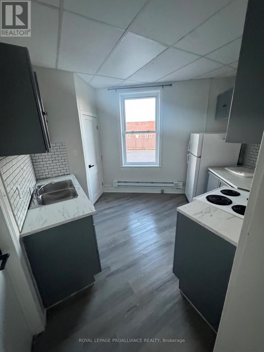 A - 48 King Street, Quinte West, Ontario K8V 3V8 - Photo 4 - X12507486