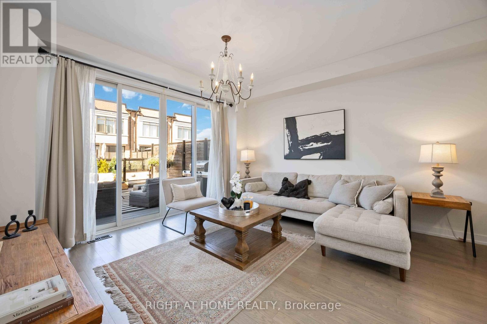 50 Troon Avenue, Vaughan, Ontario  L6A 4Z2 - Photo 6 - N12588642