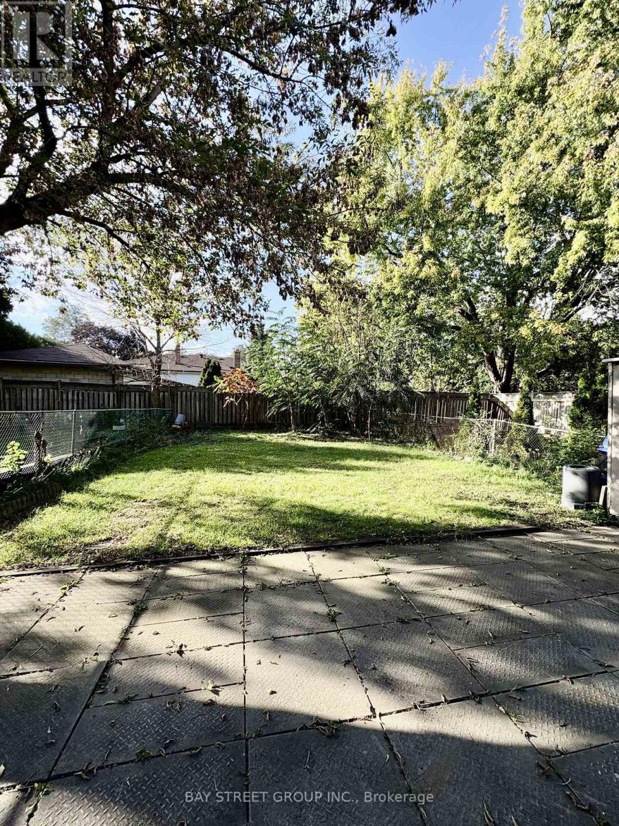 2175 Wiseman Court, Mississauga, Ontario  L5J 1P3 - Photo 32 - W12588648