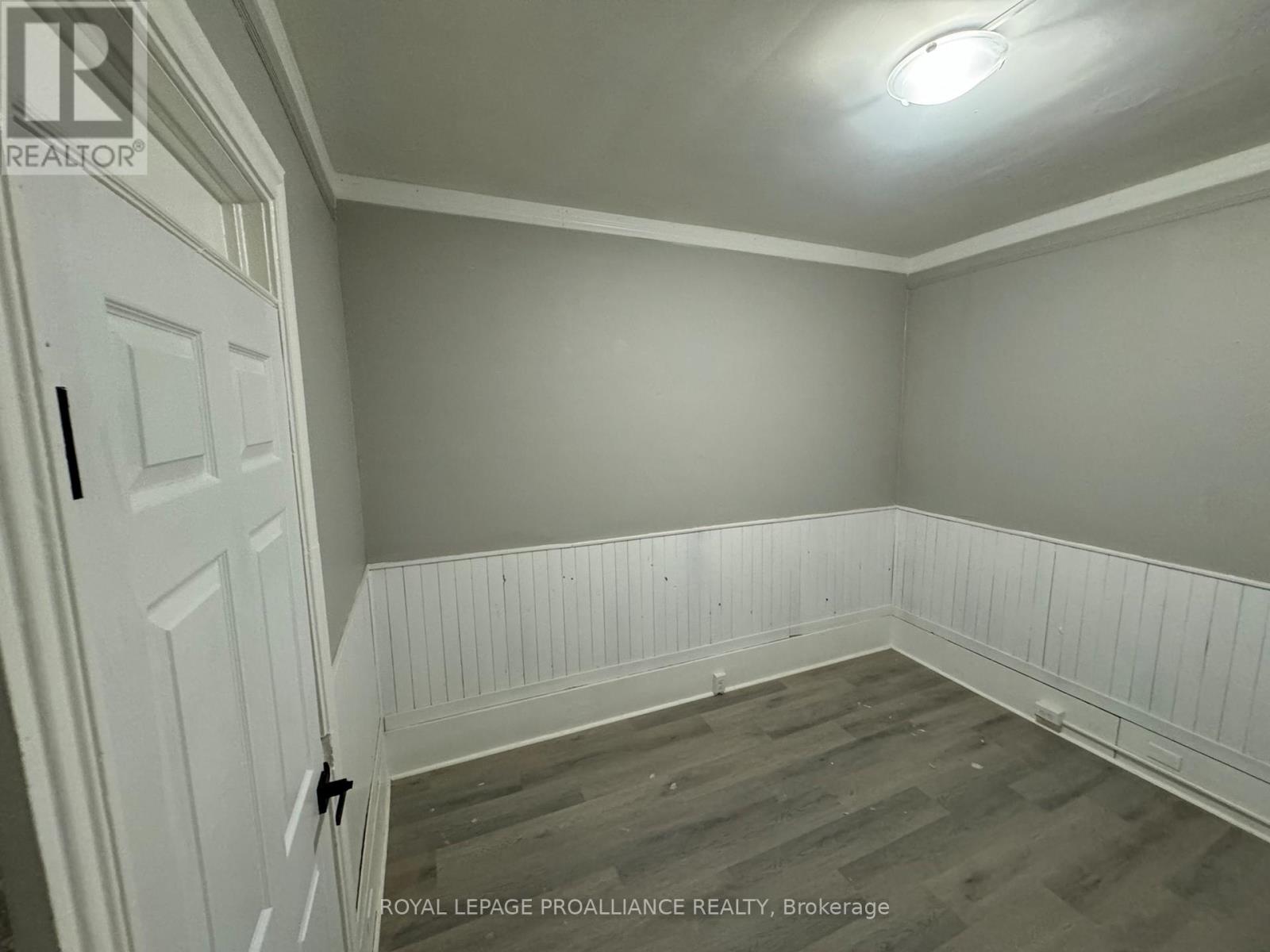 B - 48 King Street, Quinte West, Ontario  K8V 3V8 - Photo 3 - X12507528