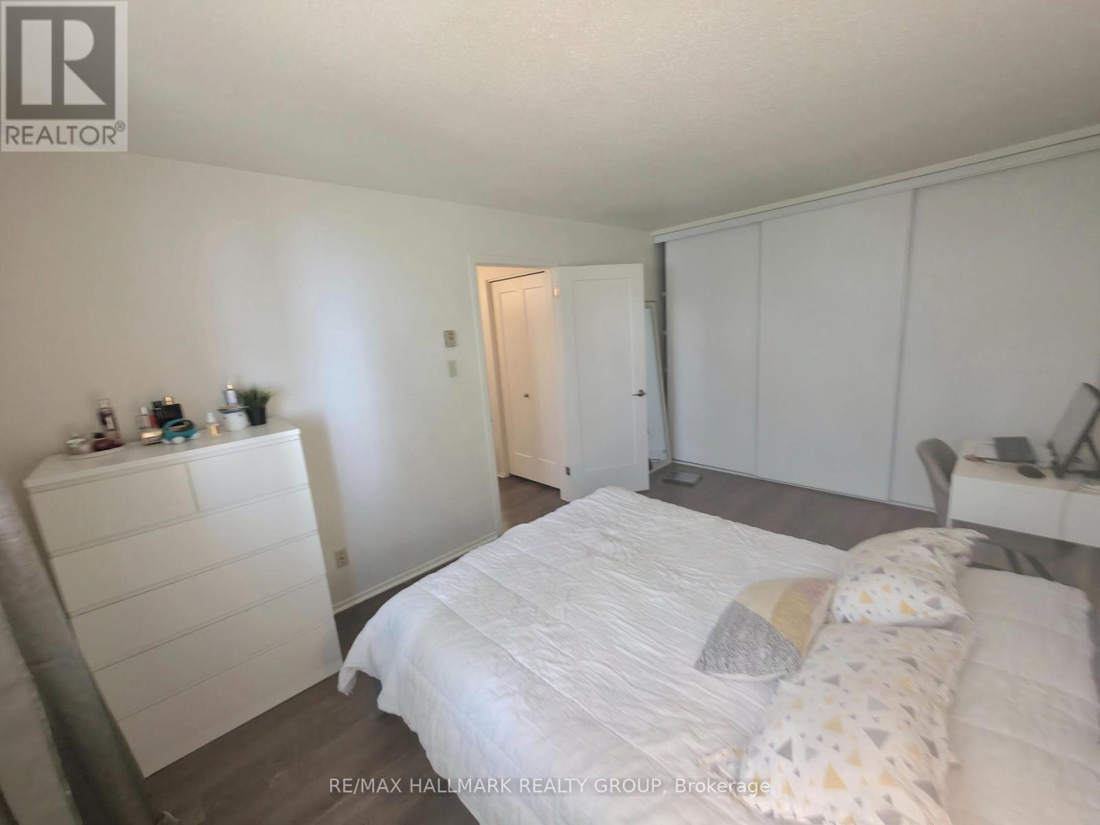 104 Salter Crescent, Ottawa, Ontario  K2K 1Y7 - Photo 12 - X12491318