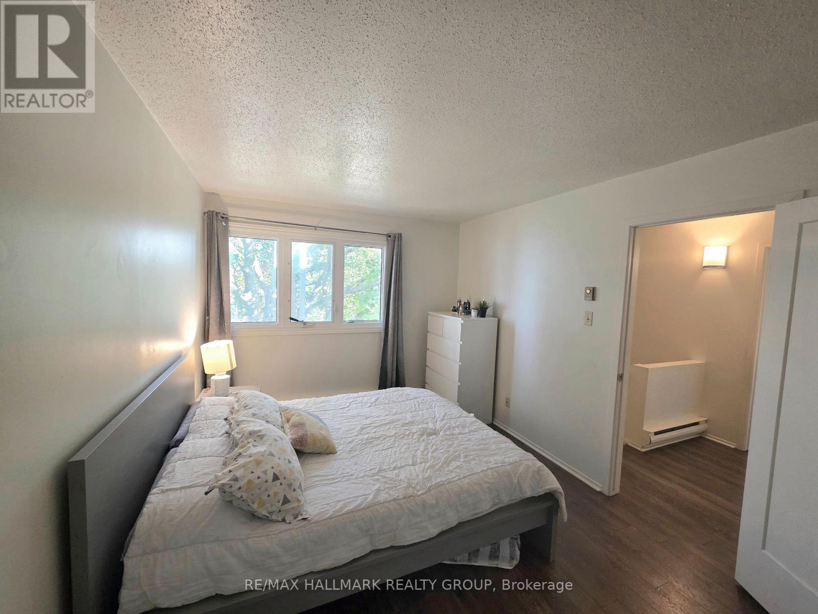 104 Salter Crescent, Ottawa, Ontario  K2K 1Y7 - Photo 10 - X12491318