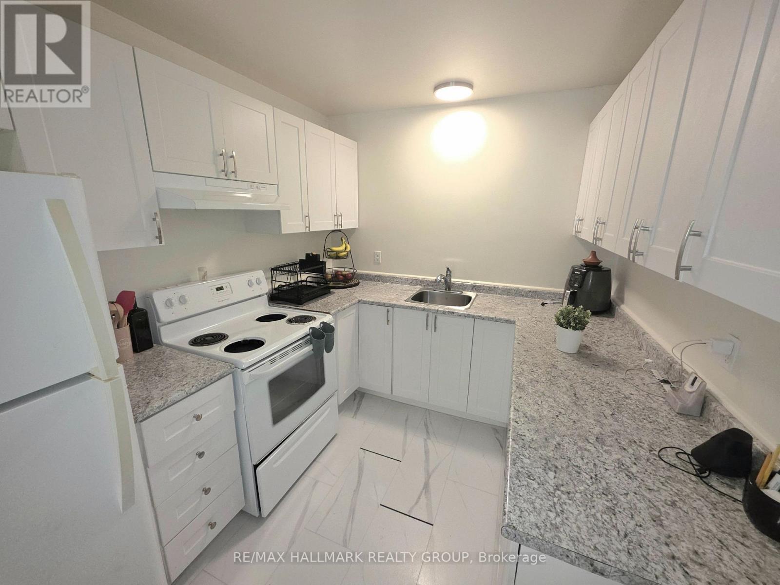 104 Salter Crescent, Ottawa, Ontario  K2K 1Y7 - Photo 6 - X12491318