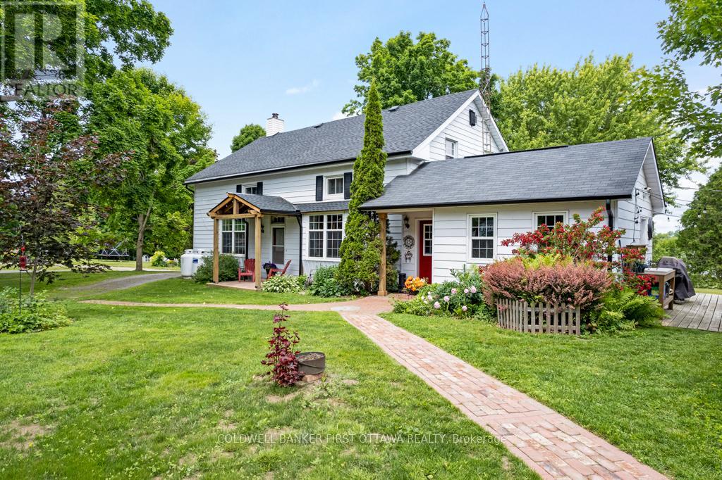 4 Station Road, Rideau Lakes, Ontario  K0G 1V0 - Photo 2 - X12563076