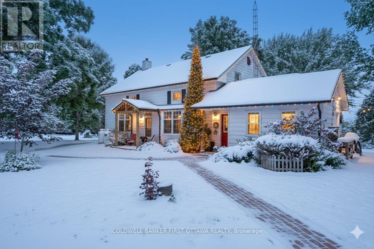 4 STATION ROAD, Rideau Lakes, Ontario