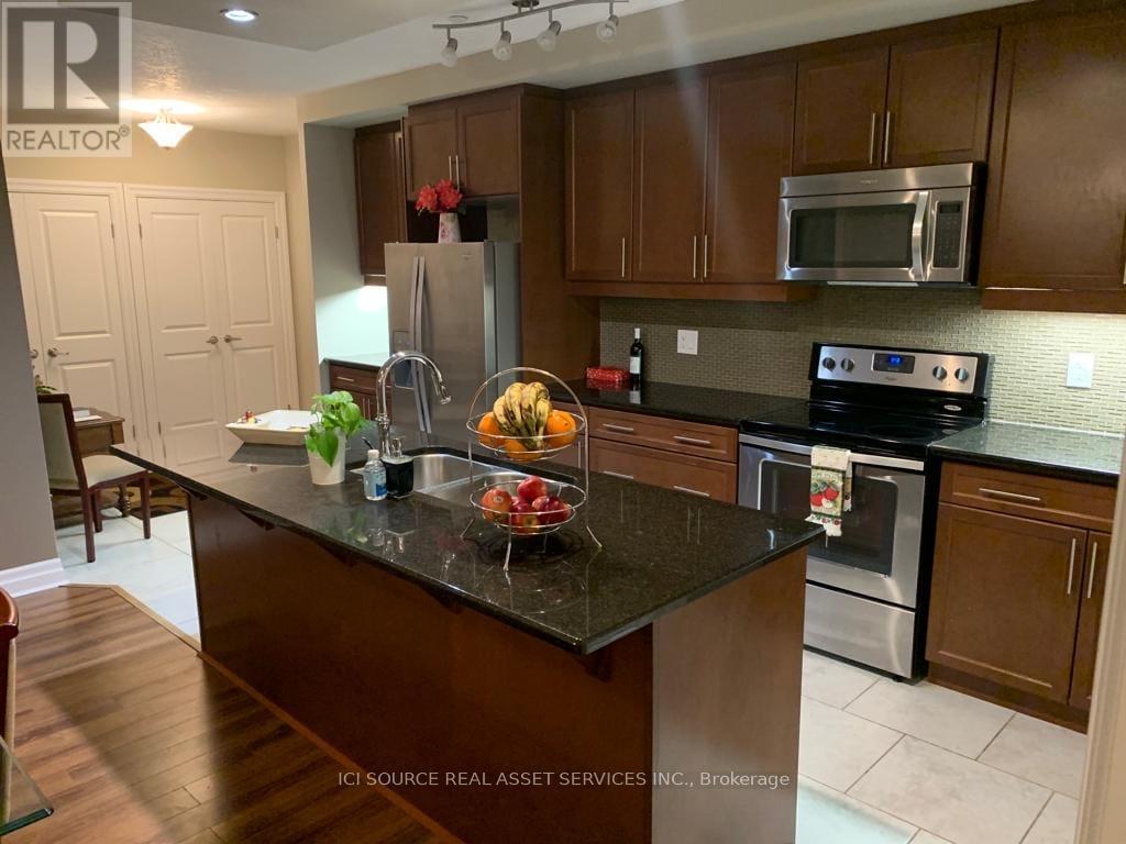 808 - 240 Villagewalk Boulevard, London North, Ontario  N6G 0P6 - Photo 14 - X12588638