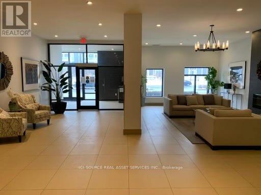 808 - 240 Villagewalk Boulevard, London North, Ontario  N6G 0P6 - Photo 4 - X12588638