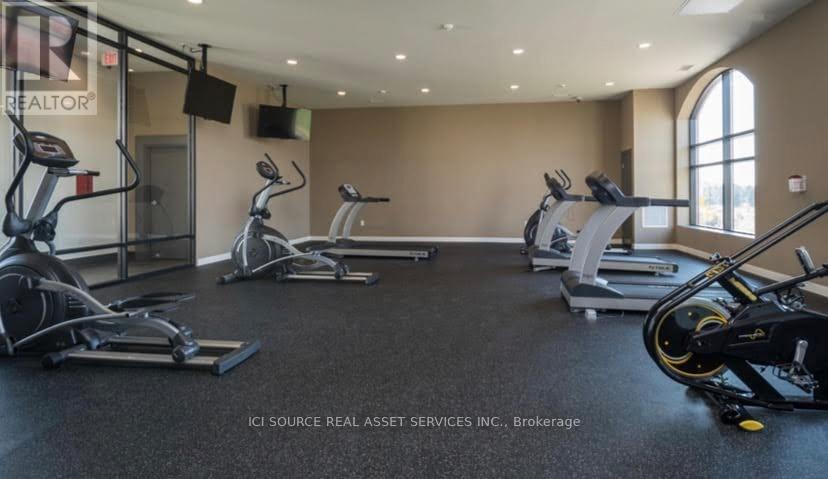 808 - 240 Villagewalk Boulevard, London North, Ontario  N6G 0P6 - Photo 6 - X12588638