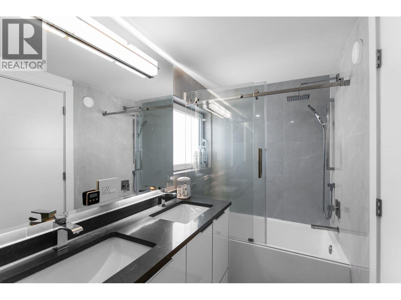 1409 Sixth Avenue, New Westminster, British Columbia  V3M 2C5 - Photo 23 - R3066887