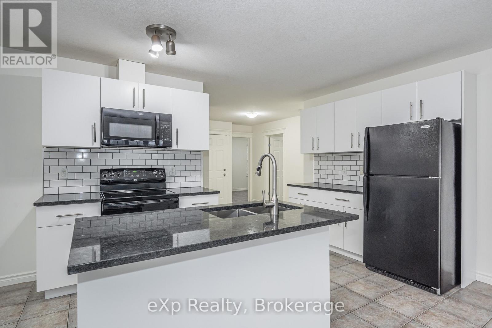 Upper - 62 Victoria Road N, Guelph, Ontario N1E 5H1 - Photo 5 - X12588676