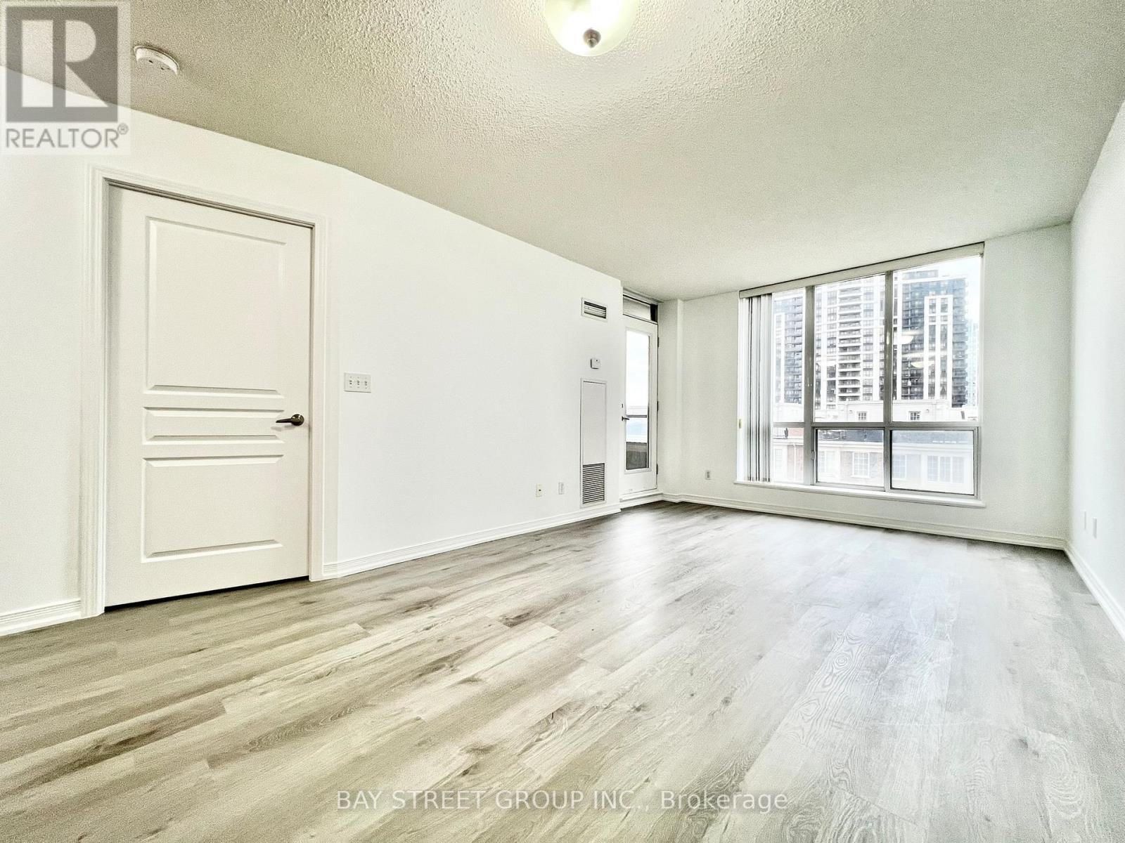 401 - 55 Harrison Garden Boulevard, Toronto, Ontario  M2N 7E3 - Photo 9 - C12588670