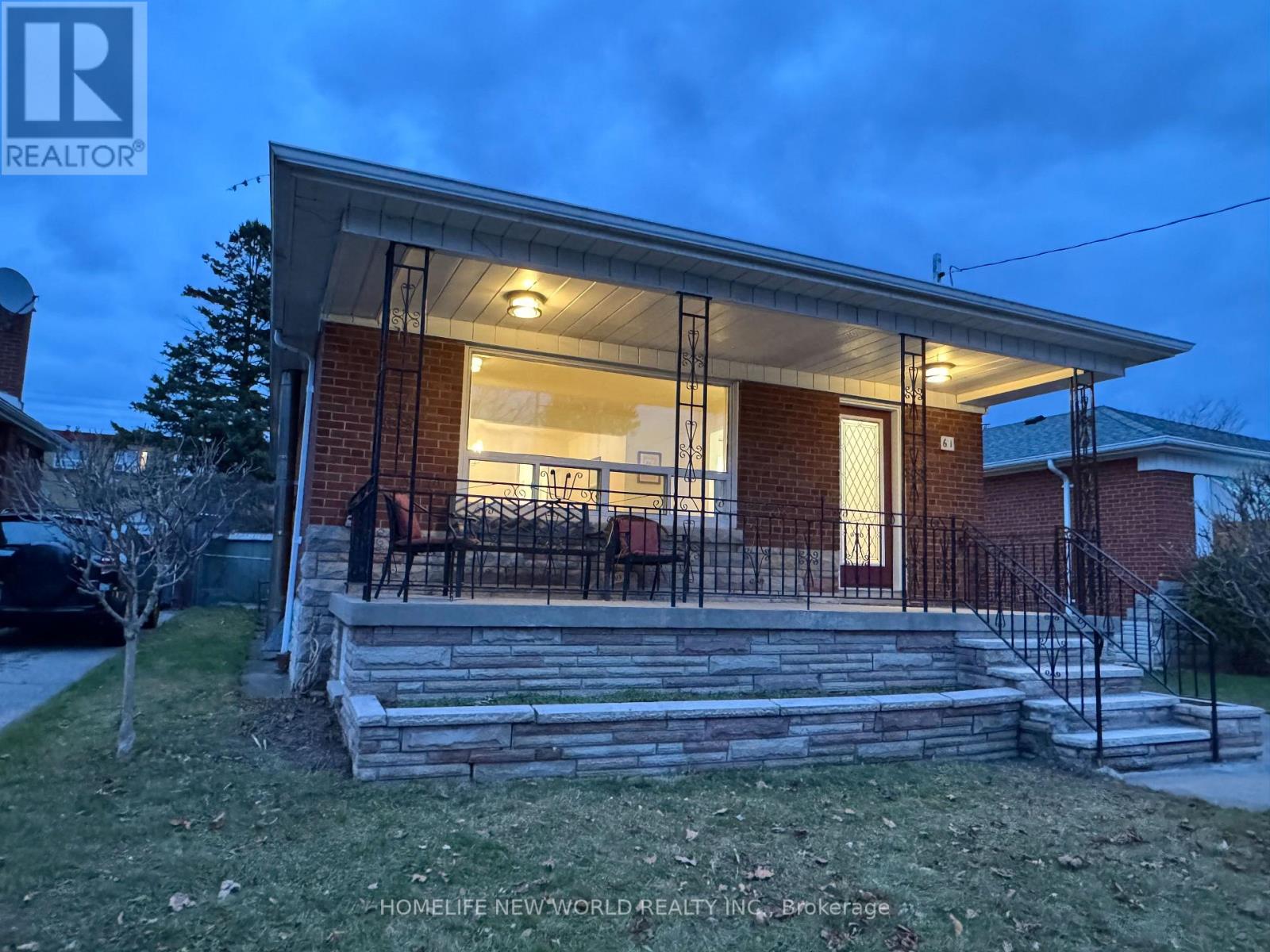 61 Gilroy Drive, Toronto, Ontario  M1P 2A2 - Photo 2 - E12588682