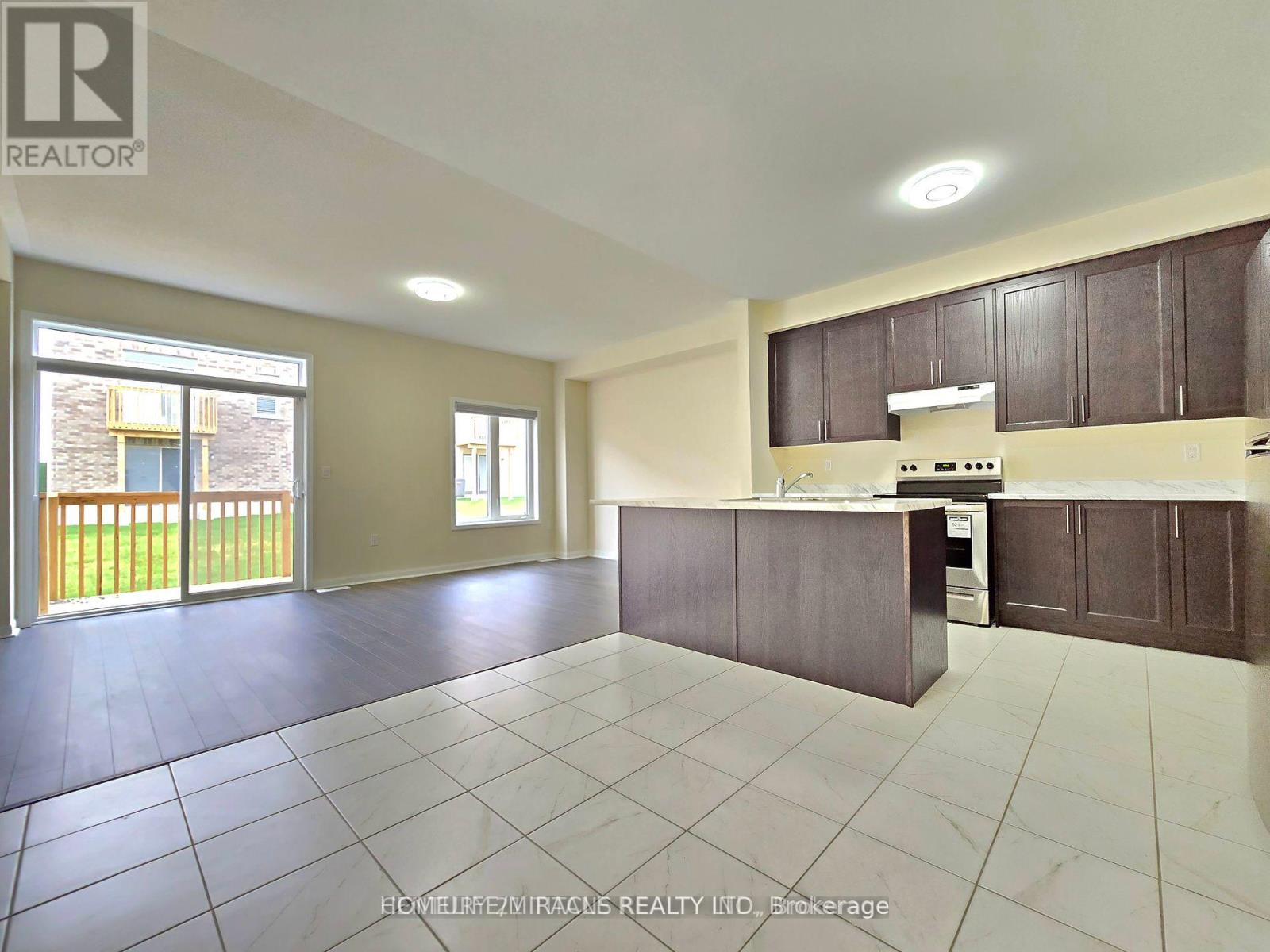 2584 Winter Words Drive, Oshawa, Ontario  L1H 7K4 - Photo 6 - E12588686