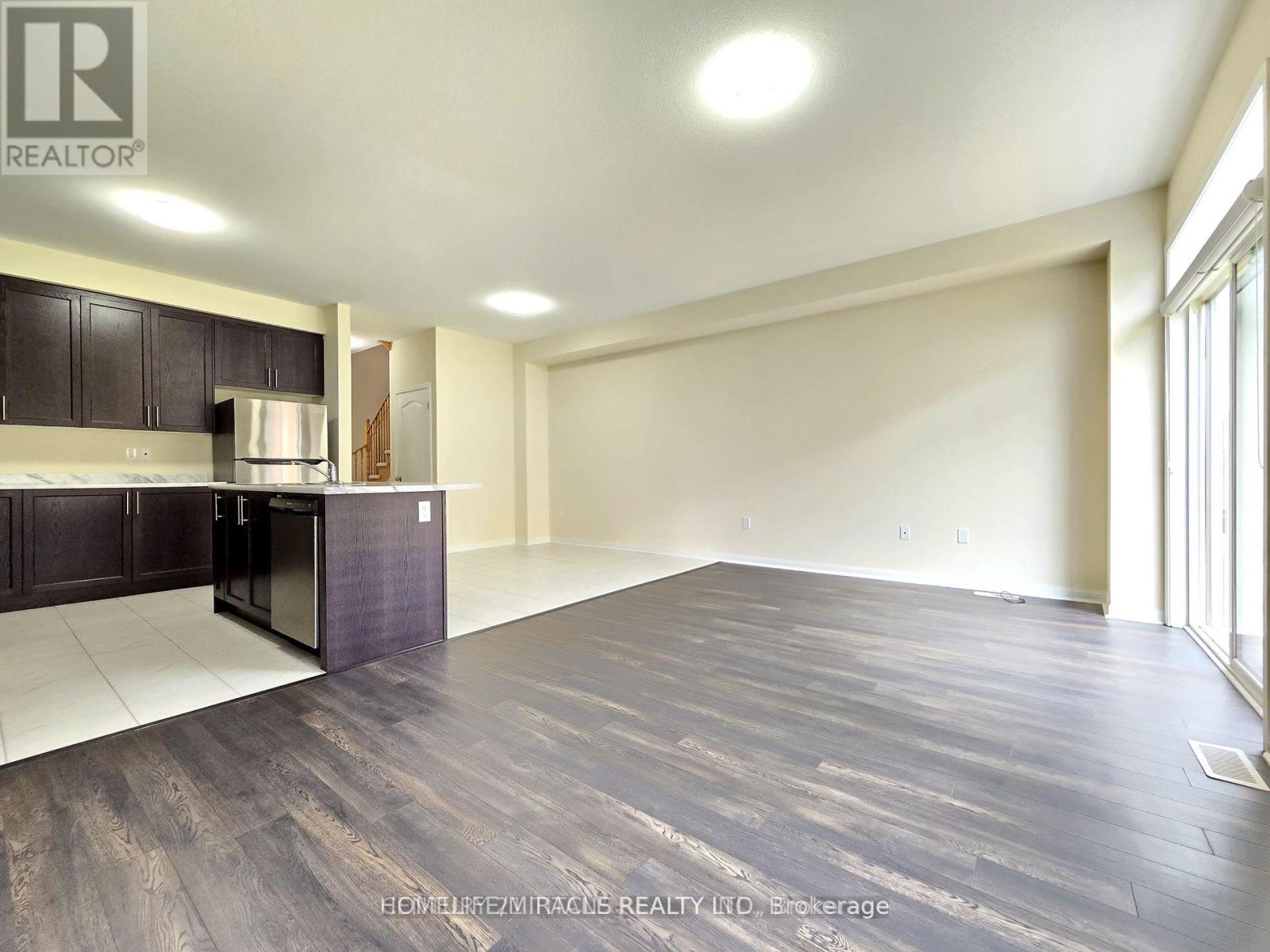 2584 Winter Words Drive, Oshawa, Ontario  L1H 7K4 - Photo 8 - E12588686