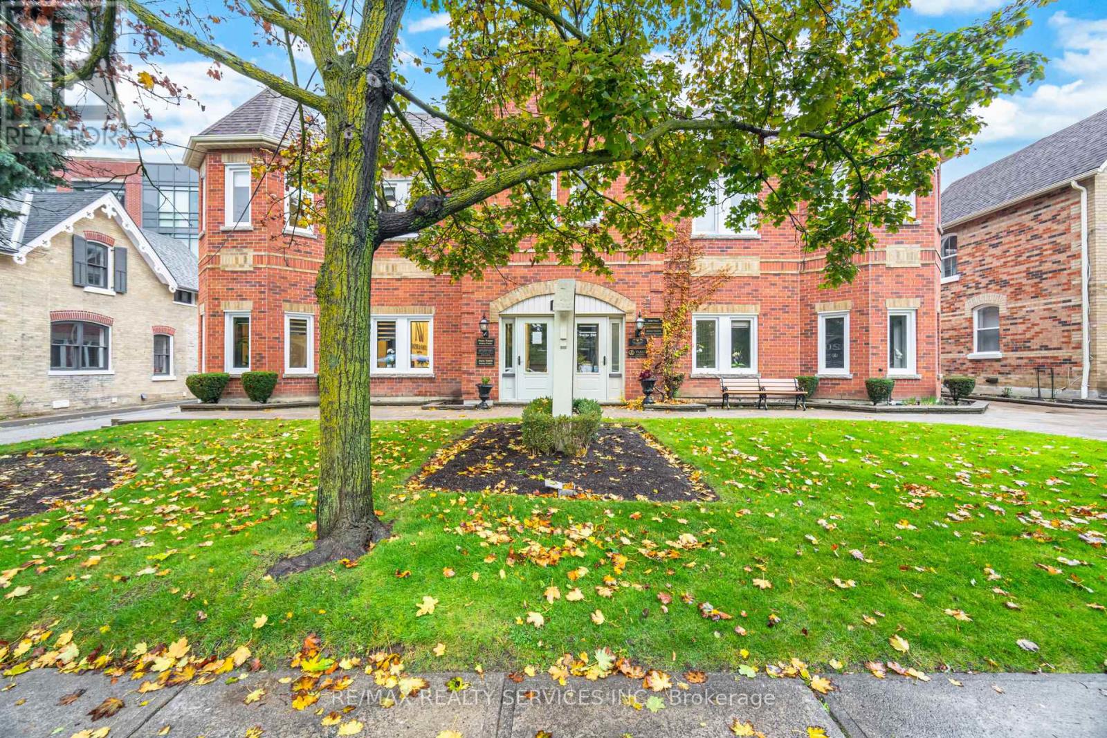 100 - 7620 Yonge Street, Vaughan, Ontario  L4J 1V9 - Photo 2 - N12588700