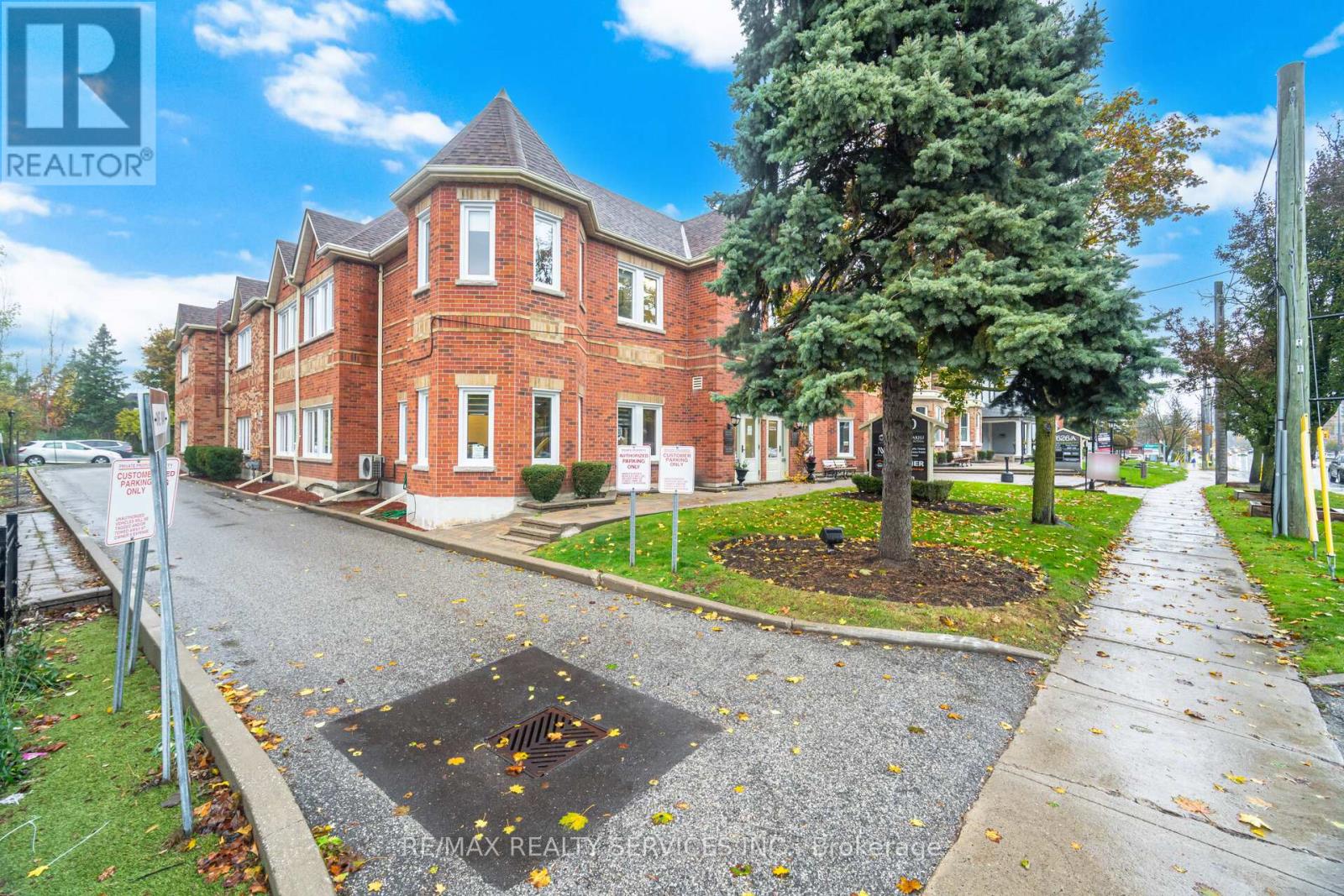 100 - 7620 Yonge Street, Vaughan, Ontario  L4J 1V9 - Photo 3 - N12588700