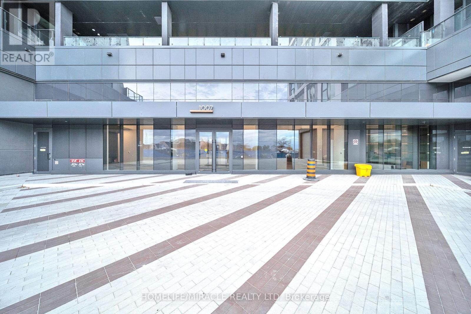 519 - 1007 The Queensway, Toronto, Ontario  M8Z 6C7 - Photo 4 - W12588662