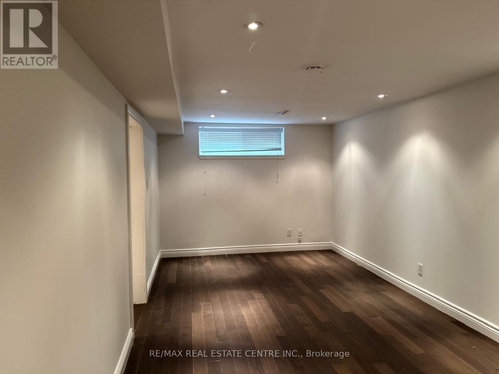 441 Saville Crescent, Oakville, Ontario  L6L 3T9 - Photo 11 - W12519034