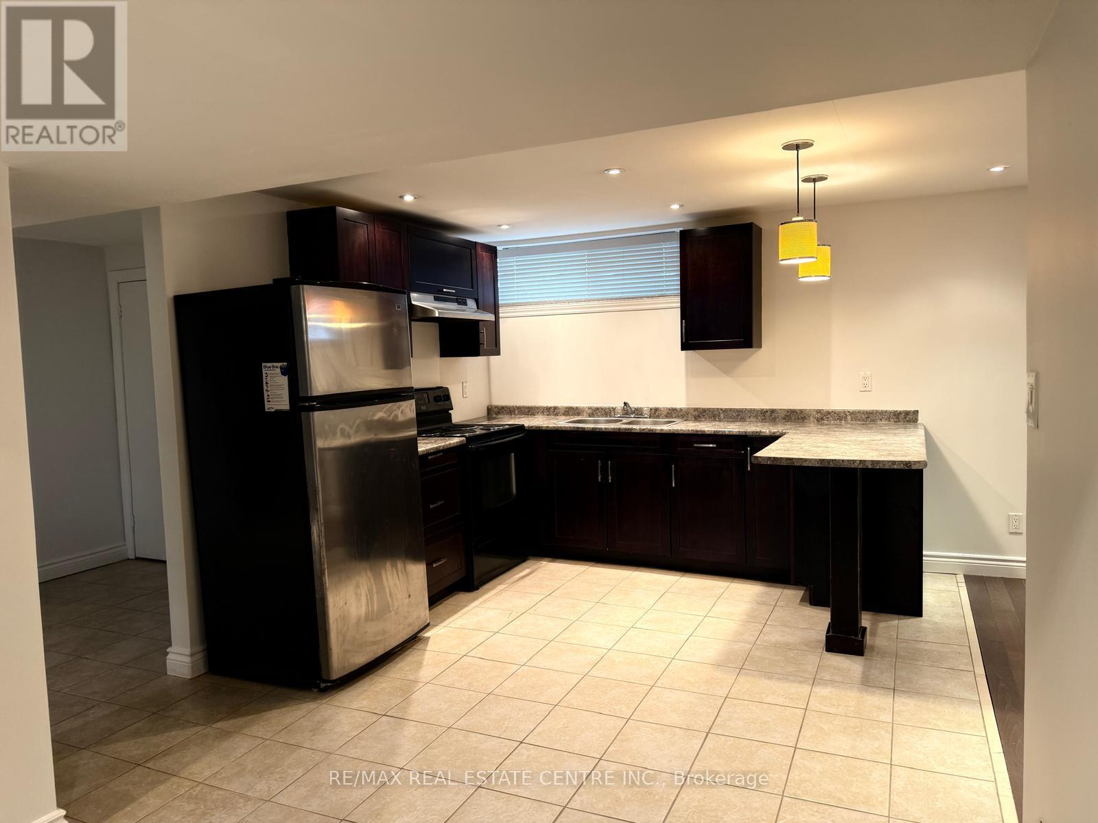 441 Saville Crescent, Oakville, Ontario  L6L 3T9 - Photo 23 - W12519034