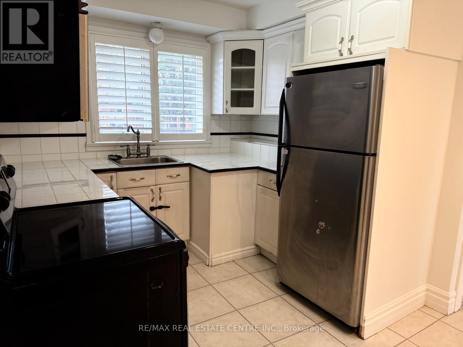 441 Saville Crescent, Oakville, Ontario  L6L 3T9 - Photo 27 - W12519034