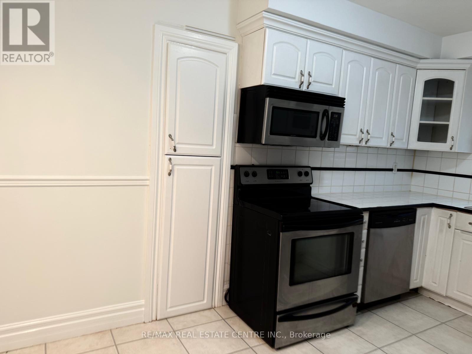 441 Saville Crescent, Oakville, Ontario  L6L 3T9 - Photo 30 - W12519034