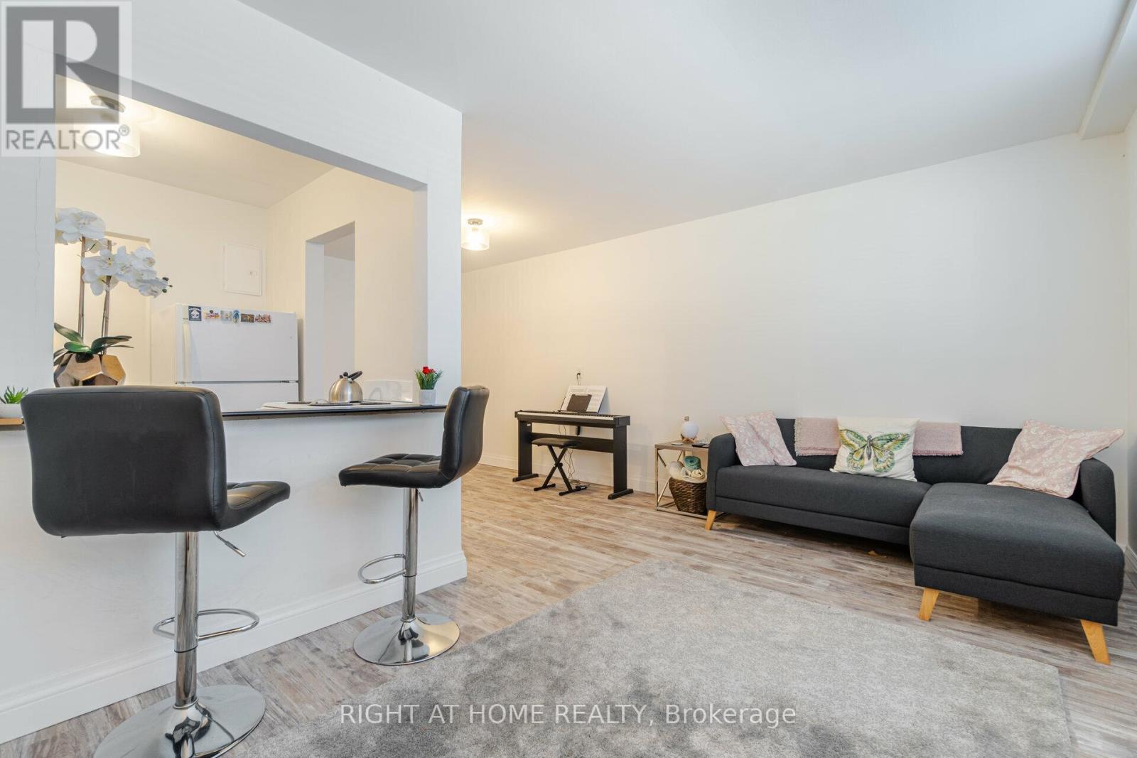 103 - 57 MERICOURT ROAD, Hamilton, Ontario