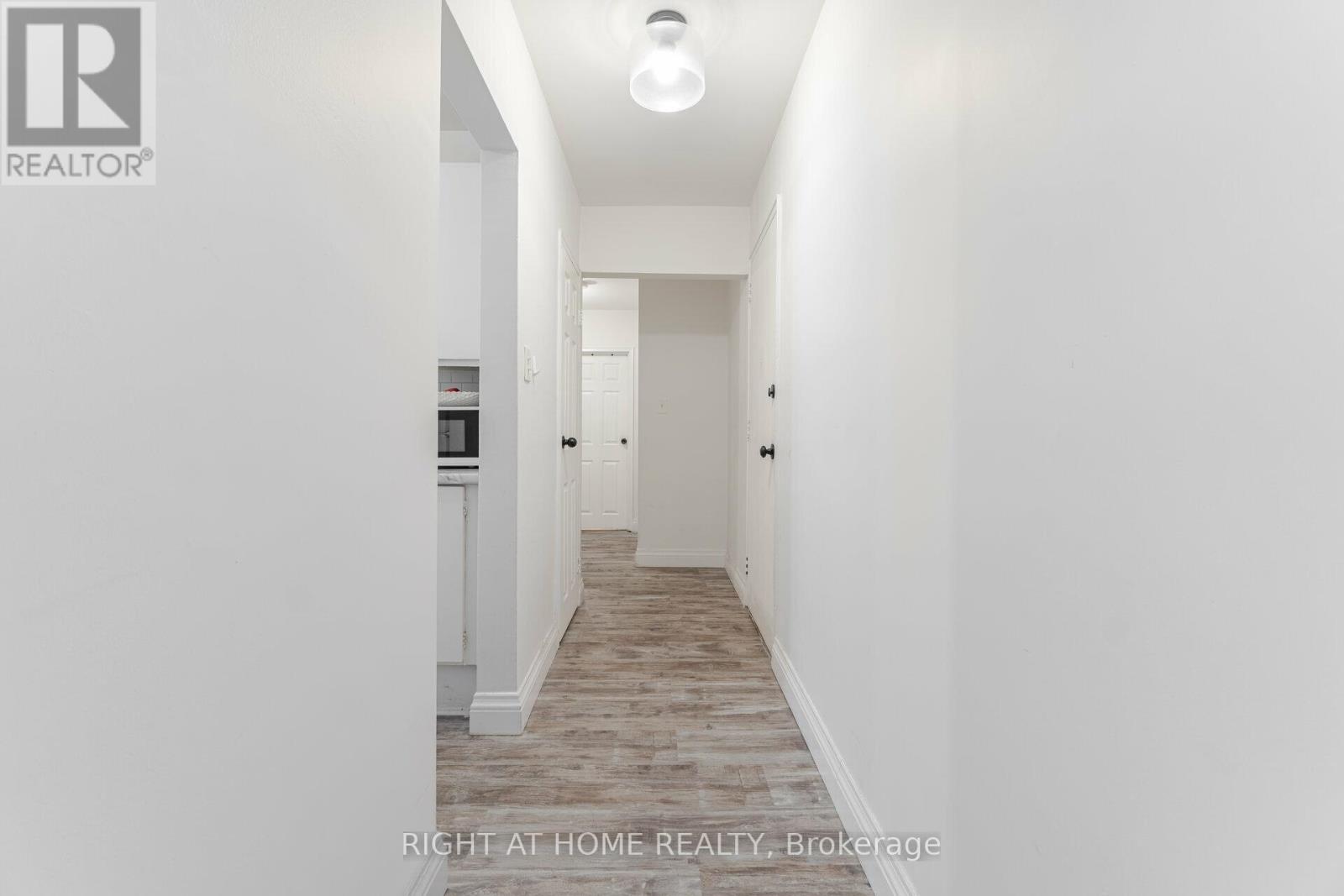 103 - 57 Mericourt Road, Hamilton (Ainslie Wood), Ontario  L8S 2N5 - Photo 12 - X12588674