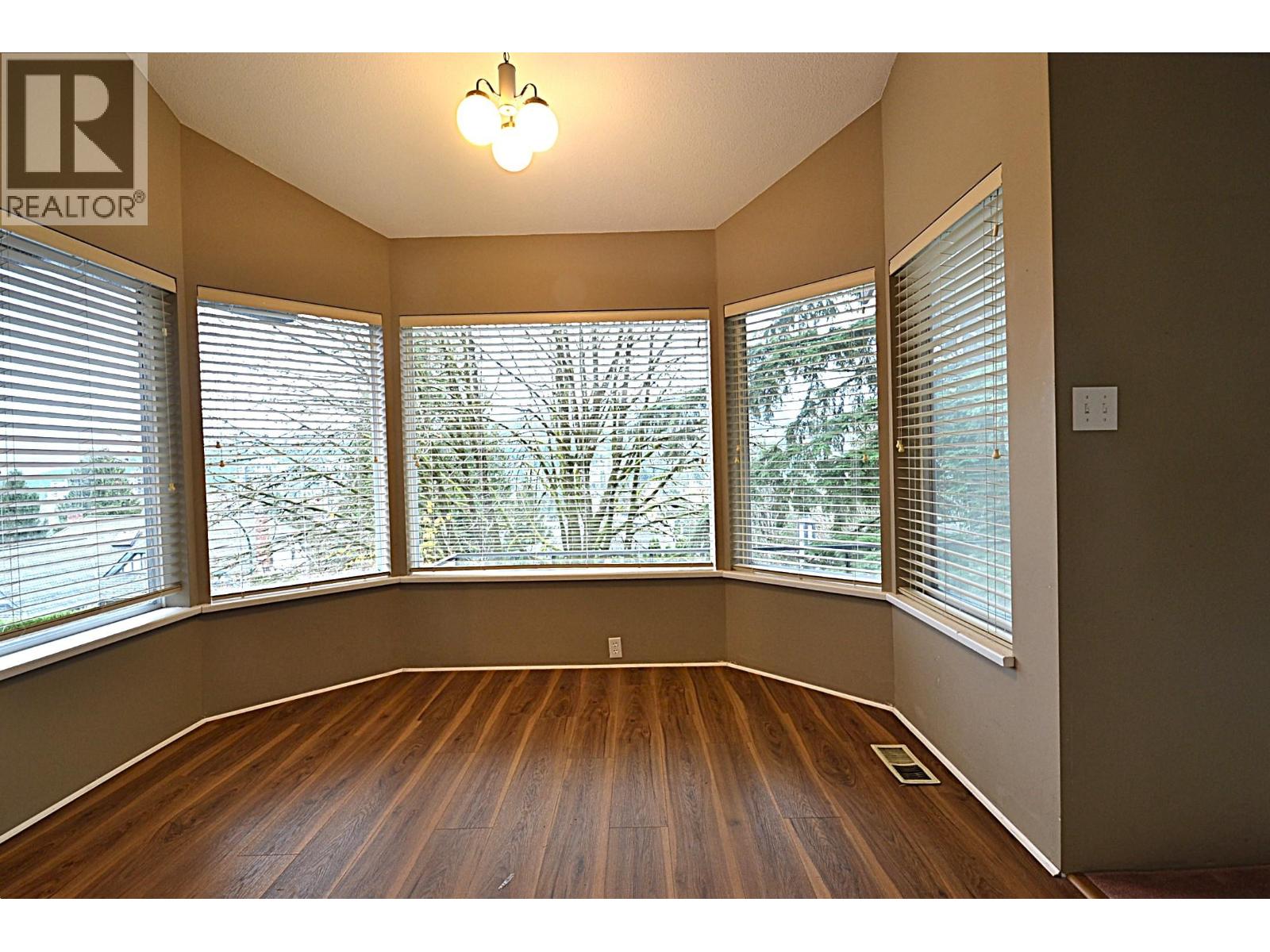 1092 Corona Crescent, Coquitlam, British Columbia  V3J 7J3 - Photo 10 - R3070992