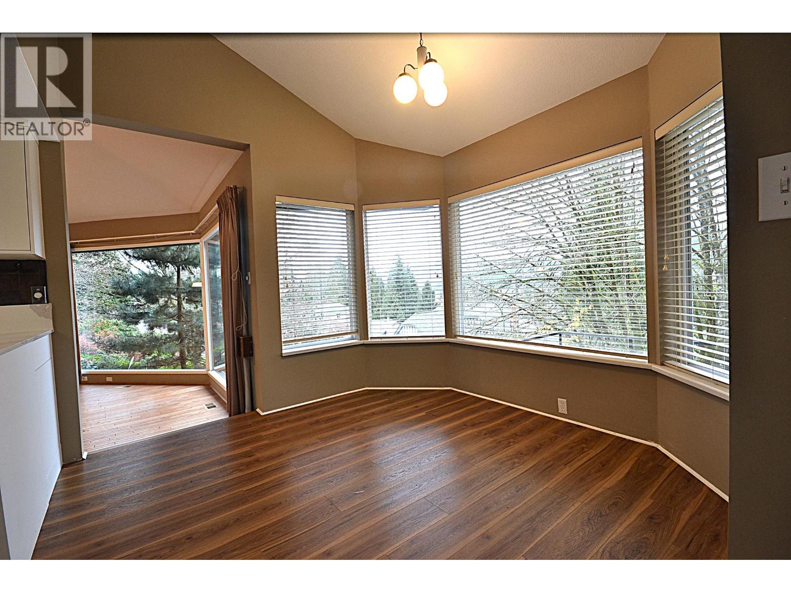 1092 Corona Crescent, Coquitlam, British Columbia  V3J 7J3 - Photo 11 - R3070992