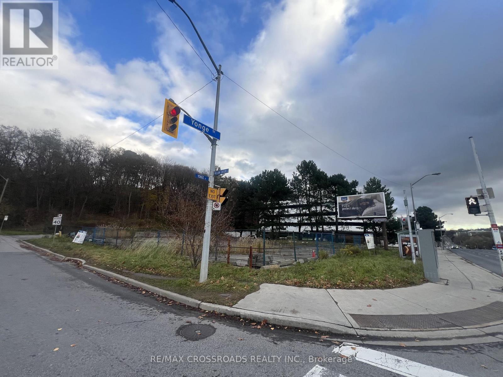 4155 Yonge Street, Toronto, Ontario  M2P 1N6 - Photo 3 - C12588730