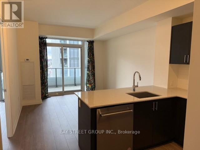 417 - 8960 Jane Street, Vaughan, Ontario  L4K 0N9 - Photo 2 - N12588702
