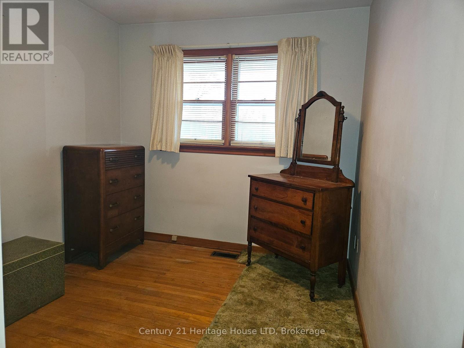 6558 Oneil Street, Niagara Falls, Ontario  L2J 1N1 - Photo 12 - X12576310