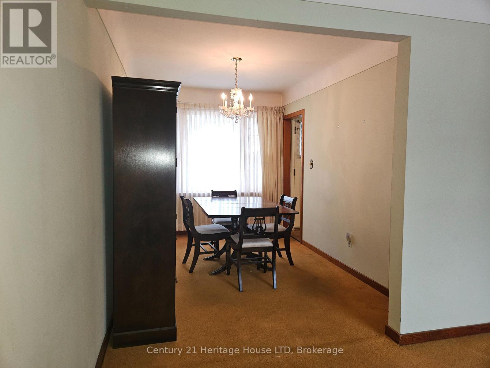 6558 Oneil Street, Niagara Falls, Ontario  L2J 1N1 - Photo 6 - X12576310