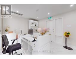 42 VILLAGE CENTRE, Mississauga, Ontario