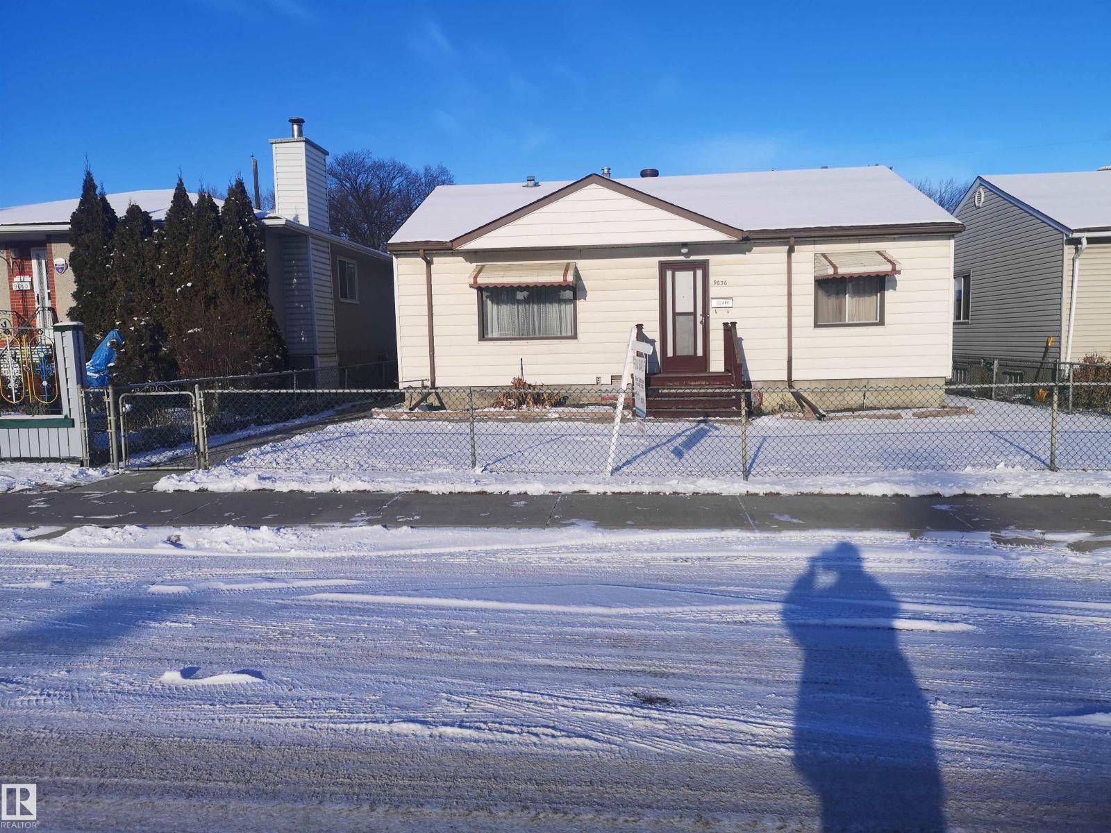 9636 63 Av Nw, Edmonton, Alberta  T6E 0G5 - Photo 1 - E4462924