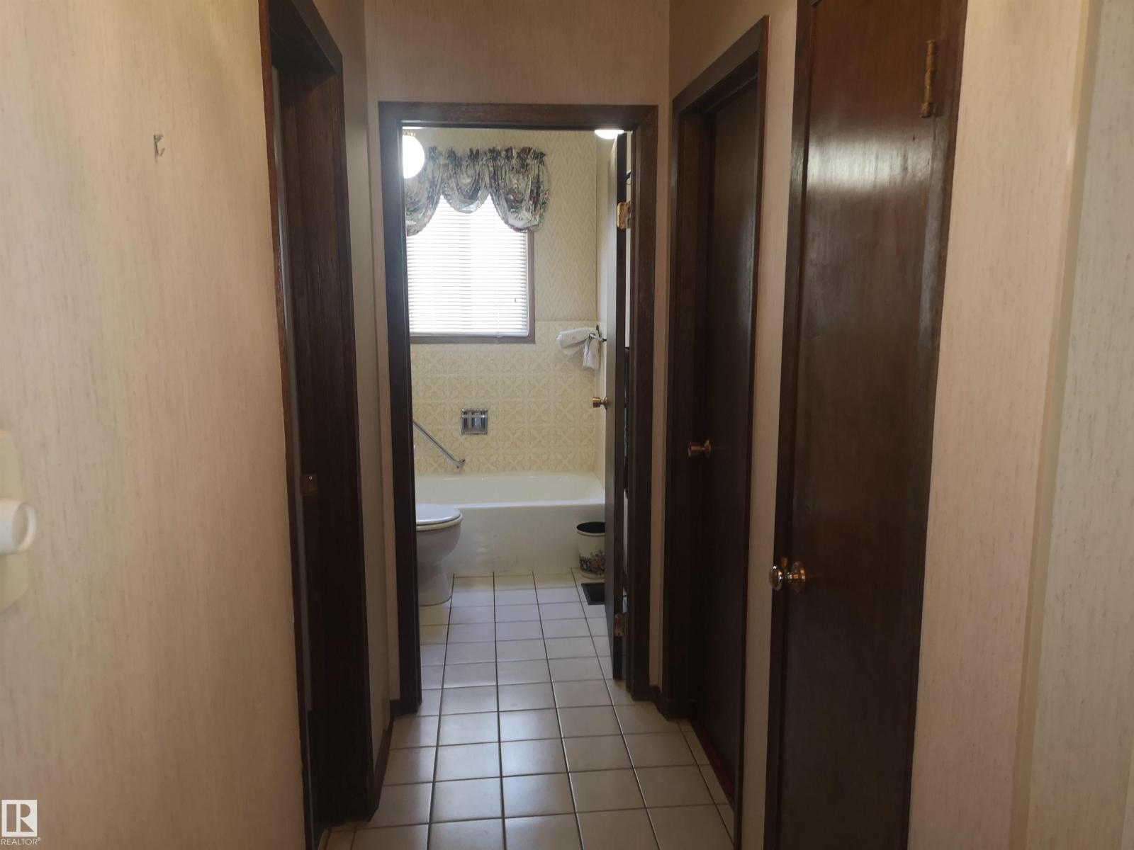 9636 63 Av Nw, Edmonton, Alberta  T6E 0G5 - Photo 33 - E4462924