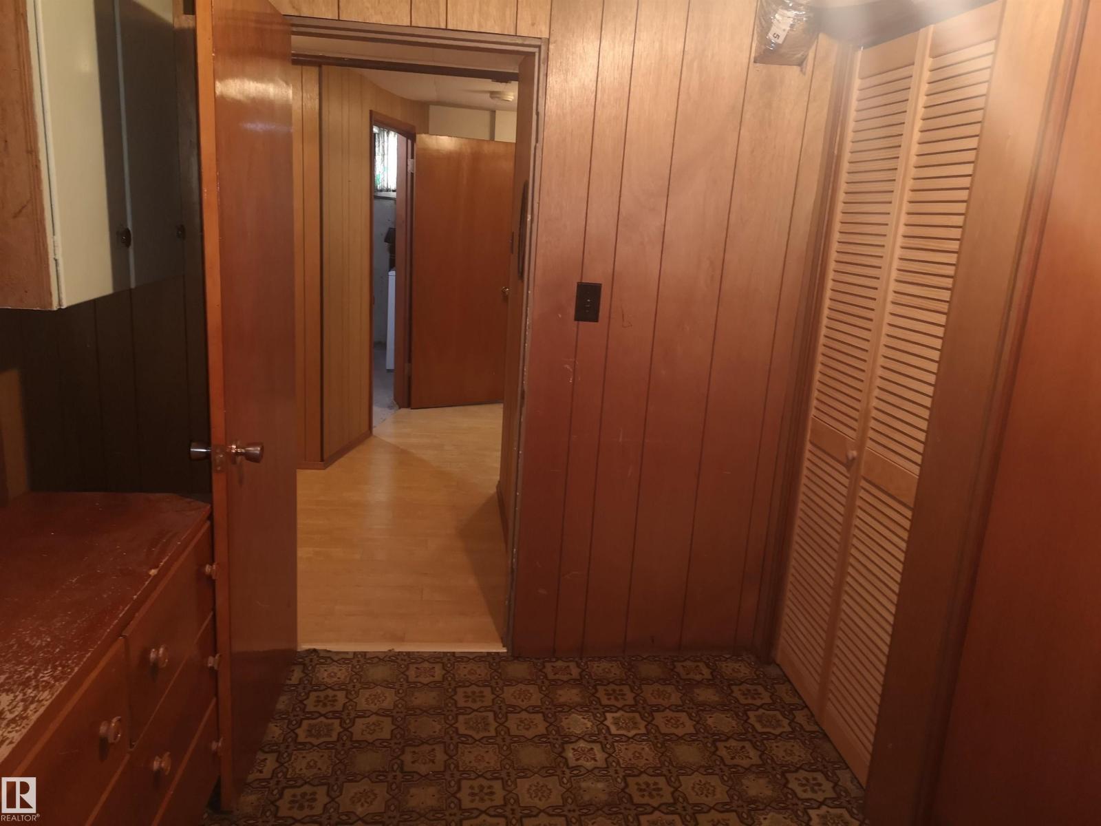 9636 63 Av Nw, Edmonton, Alberta  T6E 0G5 - Photo 19 - E4462924