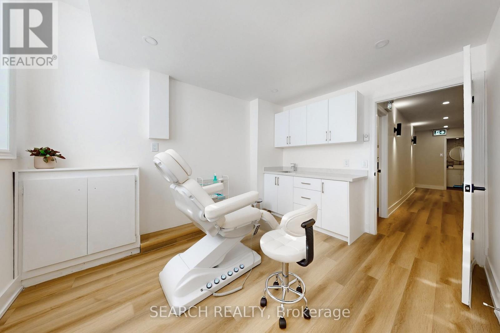 42 Village Centre, Mississauga, Ontario L4Z 1V9 - Photo 12 - W12588440