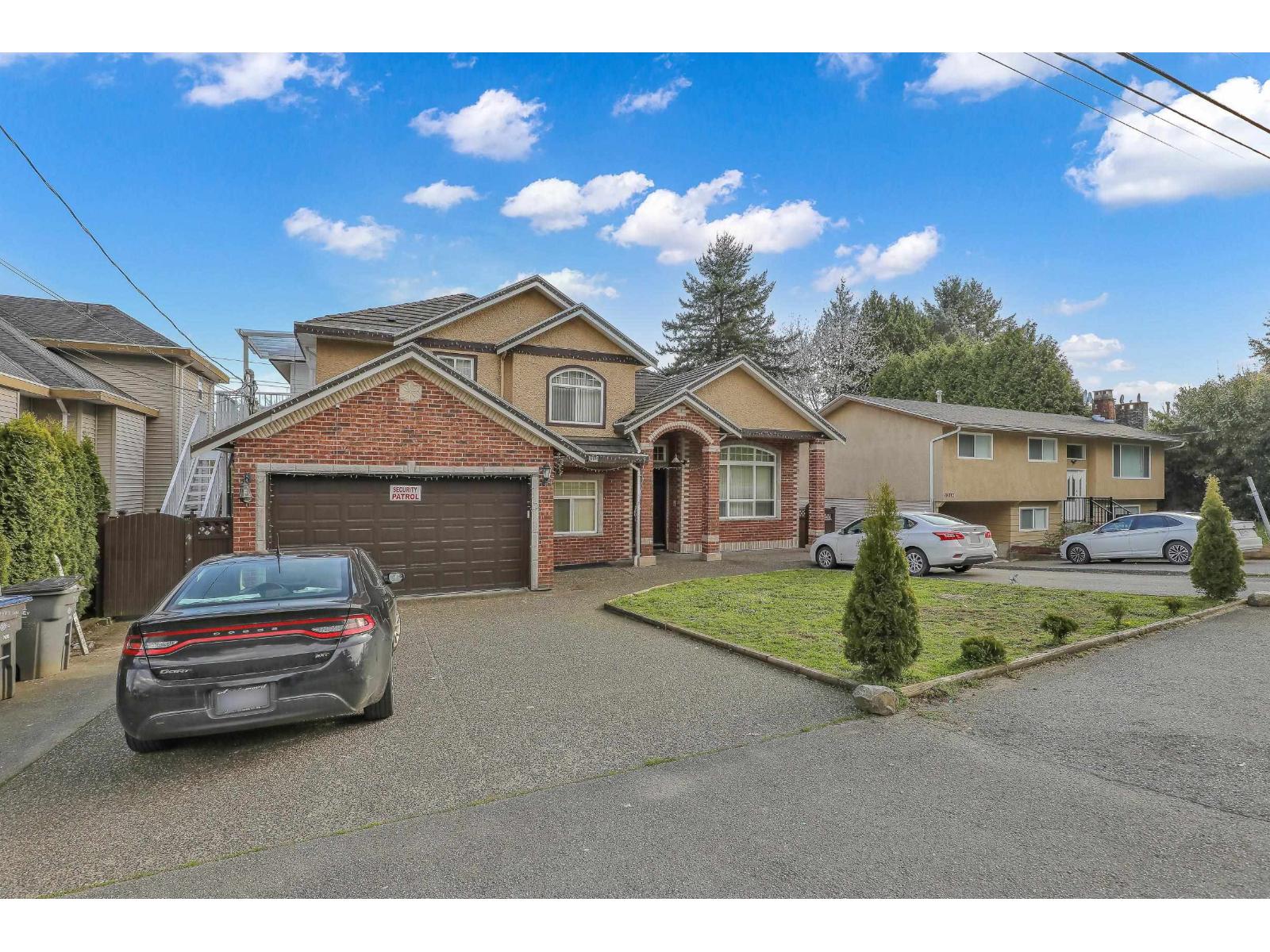 14078 68 Avenue, Surrey, British Columbia  V3W 2H2 - Photo 2 - R3070200