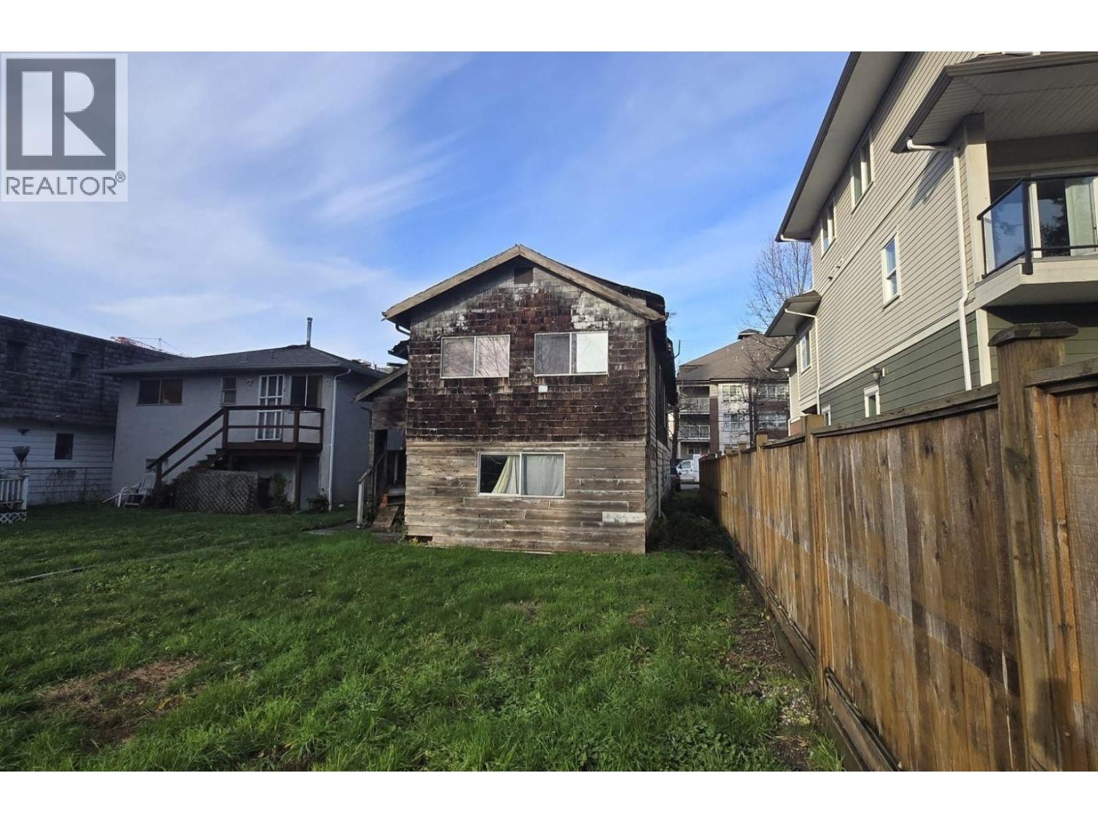 2272 Kelly Avenue, Port Coquitlam, British Columbia  V3C 1X9 - Photo 4 - R3070017