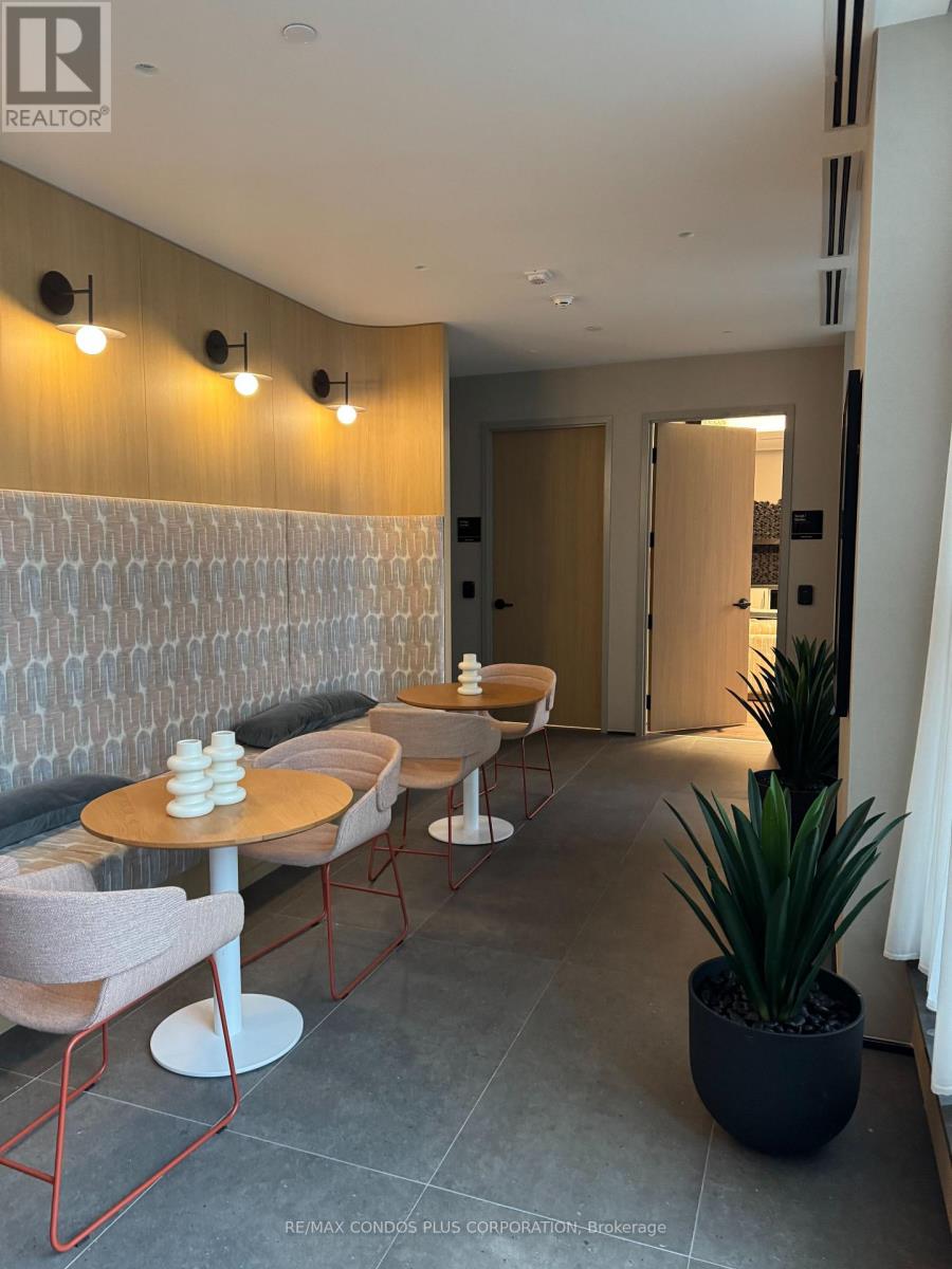 515 - 720 Whitlock Avenue, Milton, Ontario  L9E 2B5 - Photo 12 - W12588736